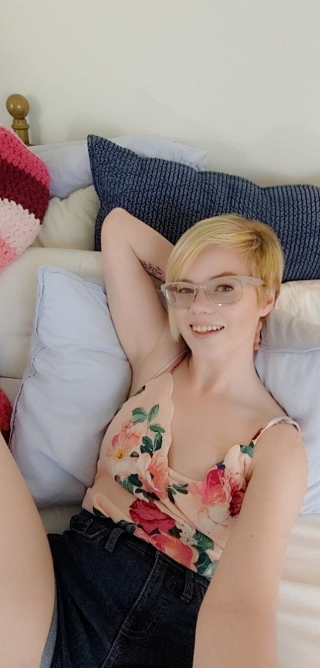 short hair glasses nice img