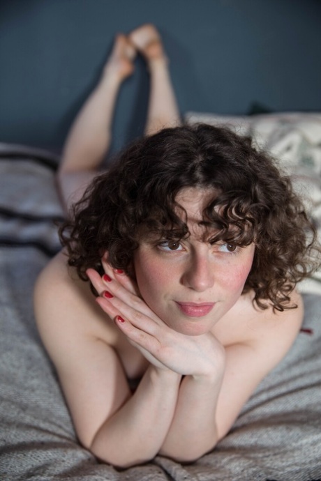 red lipstick free nude galleries