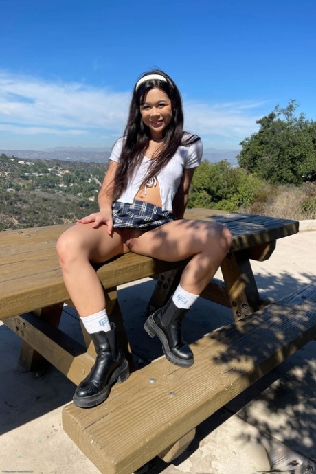 asian schoolgirl nudes pics