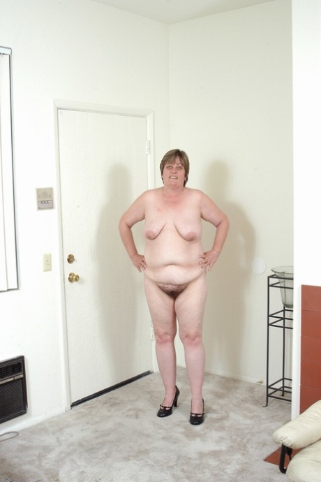 chubby hairy mature hot porn pictures