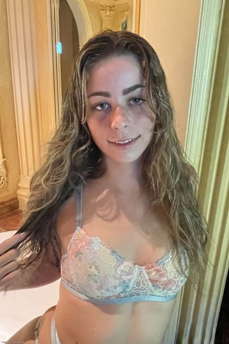 teen natural tits top photo
