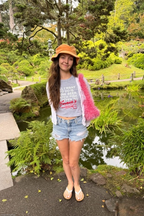 slim free pics