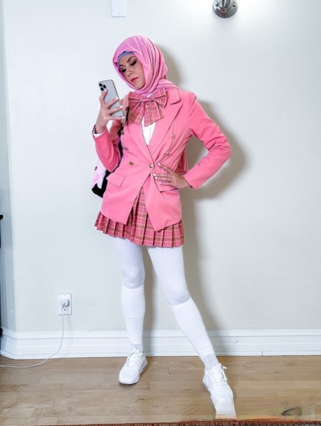 hijab free pic