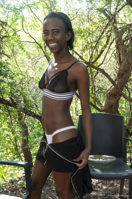 ebony hairy pussy free photo