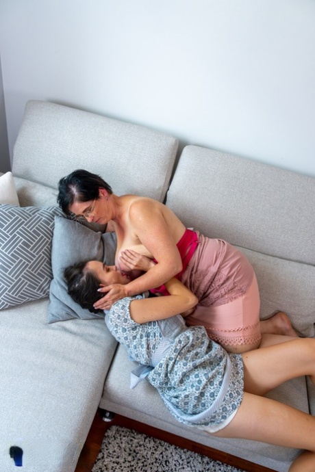 granny lesbian sexy xxx archive