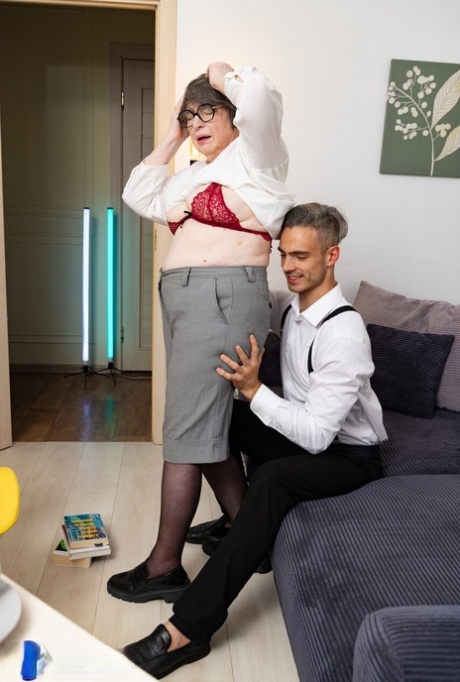 granny slut hd photos