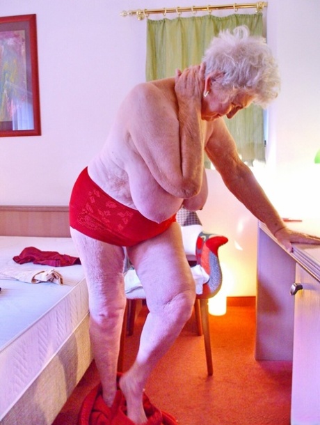 old fat granny porno archive