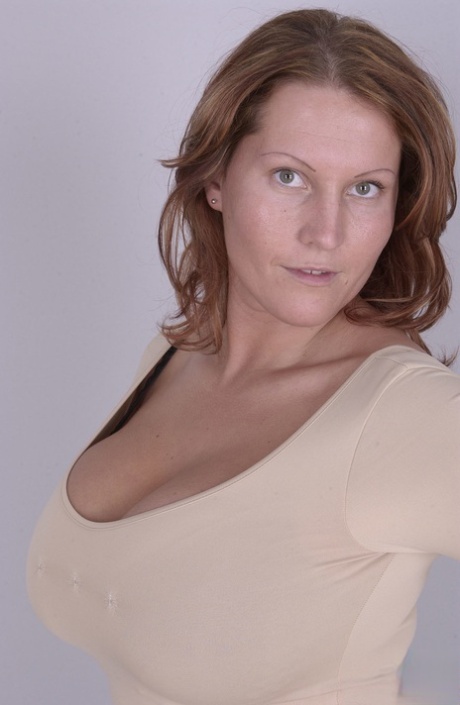 natural mature hot picture