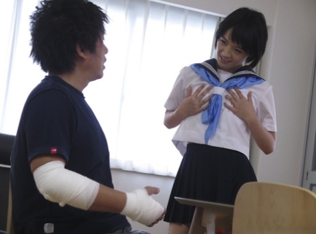 japanese schoolgirl sexy naked pic