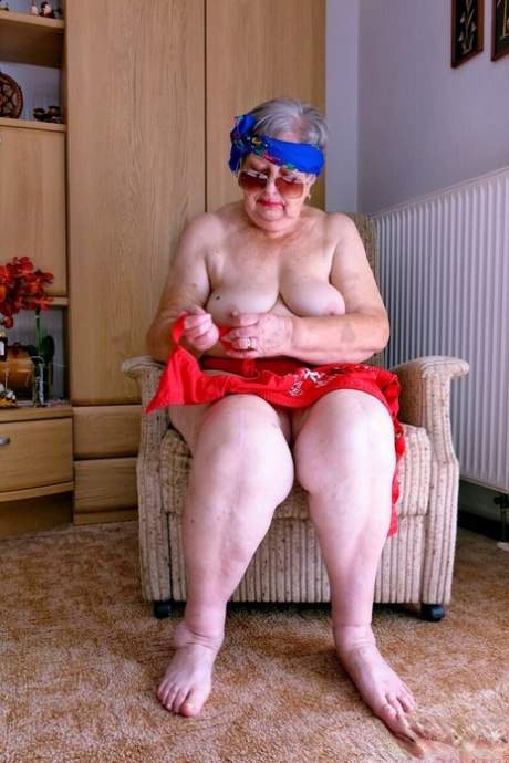 very old granny best pics