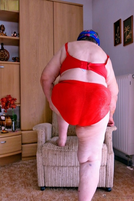 natural saggy tits erotic img