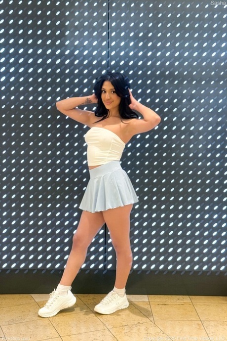 public flashing adult photos
