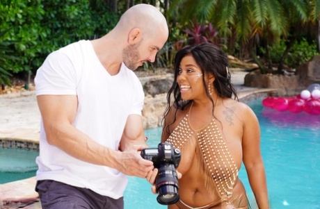 ebony pool free porn image