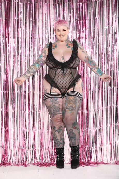 chubby short hair exclusive gallery