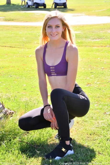 amateur yoga pants free porn photos