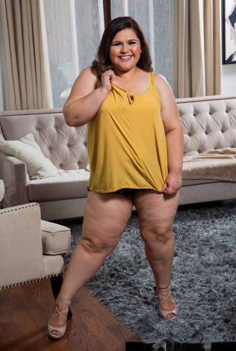 bbw brunette hot xxx archive
